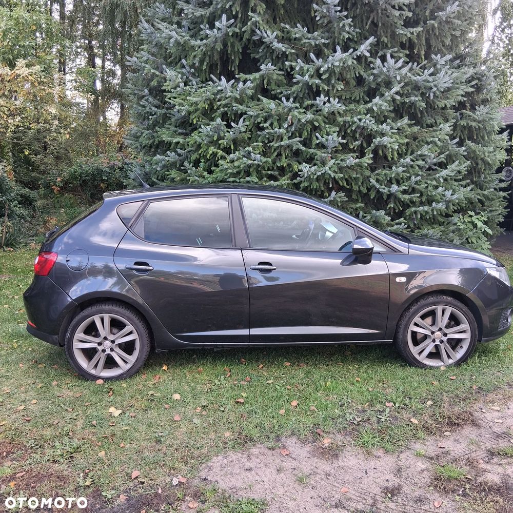 2011 Seat Ibiza, photograph 1