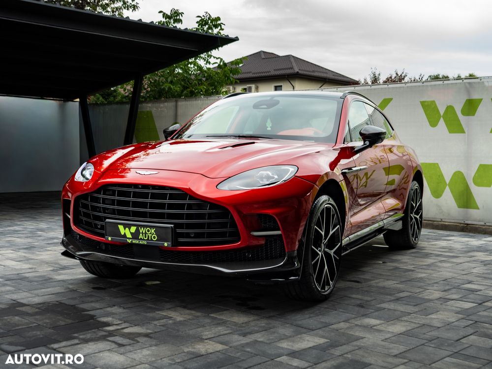 Aston Martin DBX - 3