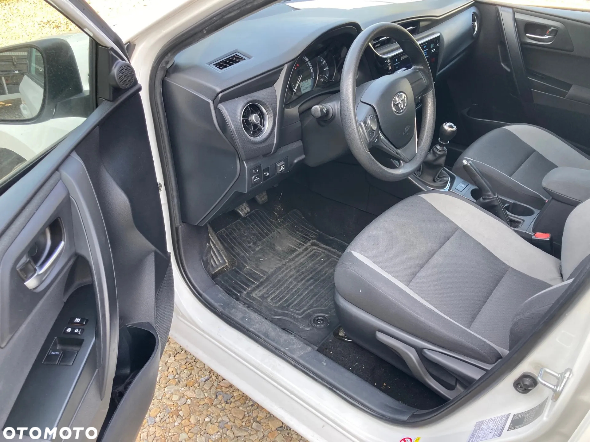 Toyota Auris 1.6 Active - 8