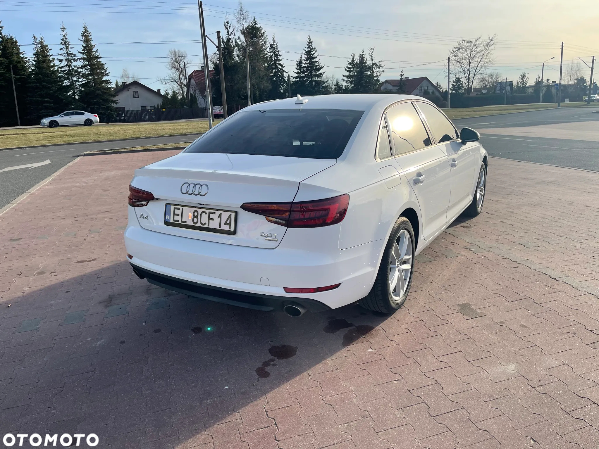 Audi A4 2.0 TFSI ultra S tronic - 16