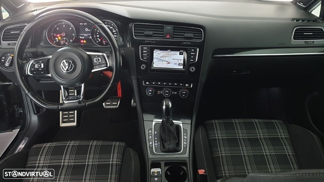 VW Golf 2.0 TDi GTD DSG - 16