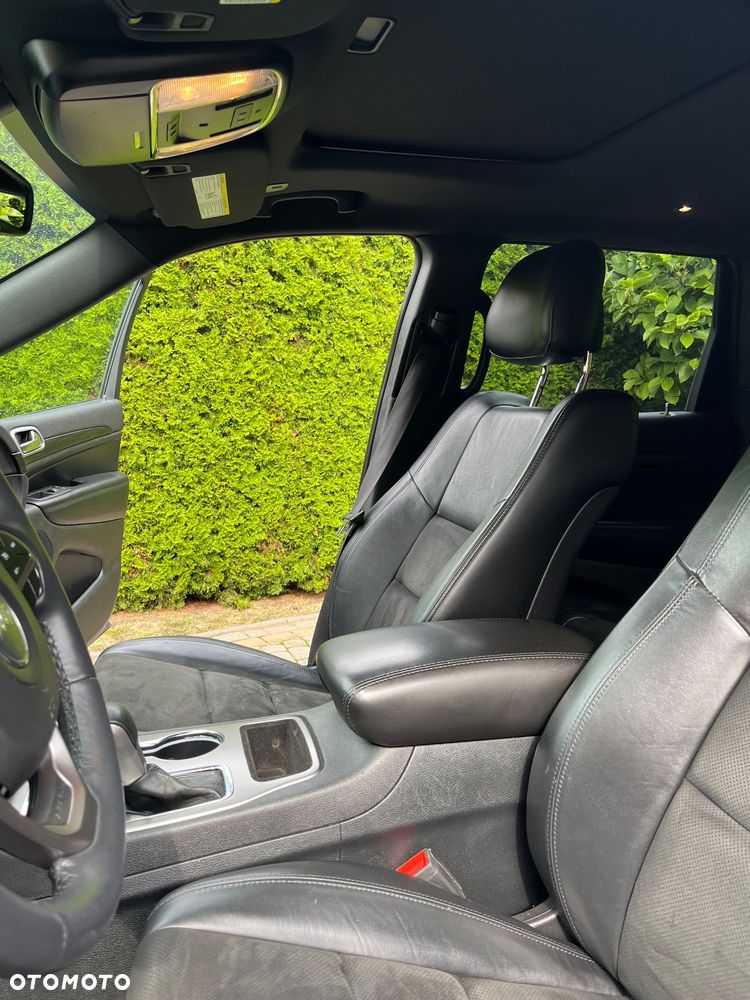 Jeep Grand Cherokee - 19