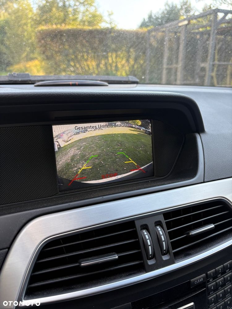 Mercedes-Benz Klasa C 220 T CDI DPF Automatik BlueEFFICIENCY Avantgarde - 14