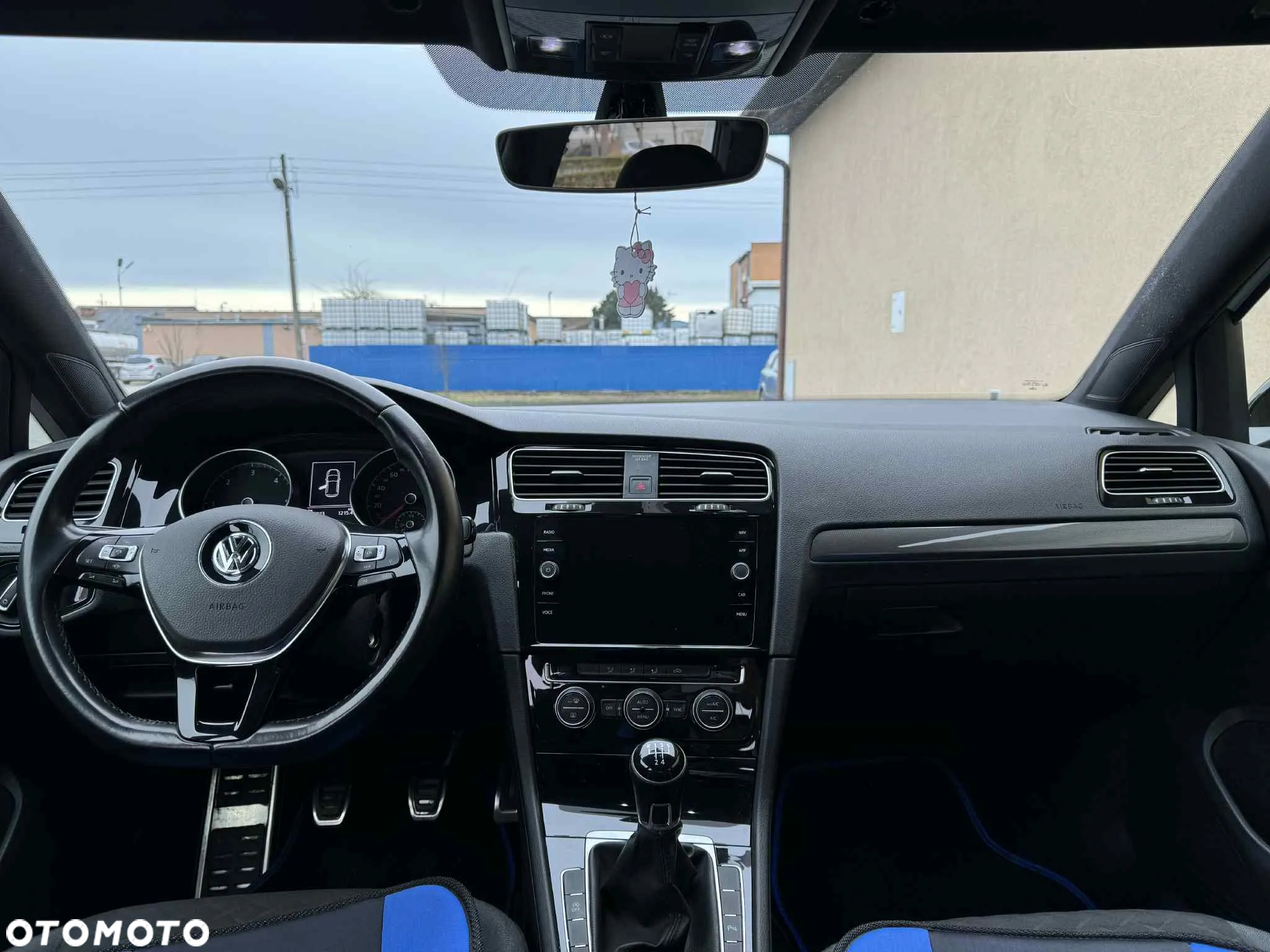 Volkswagen Golf - 14