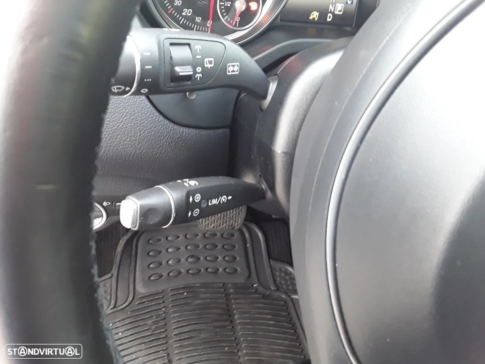 Mercedes-Benz CLA 200 d 7G-DCT UrbanStyle Edition - 19