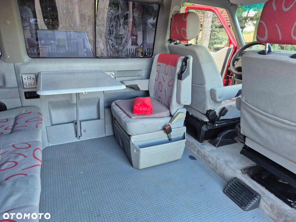 Volkswagen Multivan Standard - 28