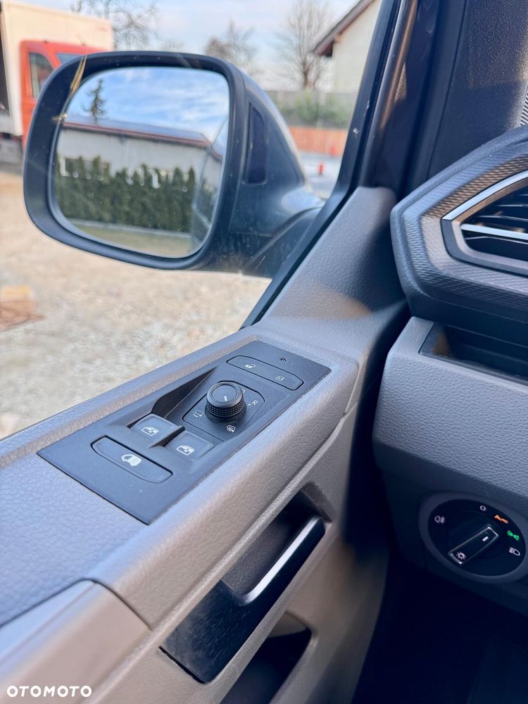 Volkswagen transporter - 12