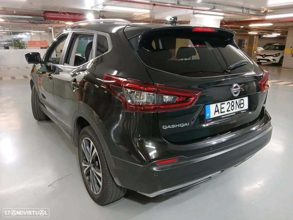 Nissan Qashqai 1.3 DIG-T N-Connecta J18 - 2