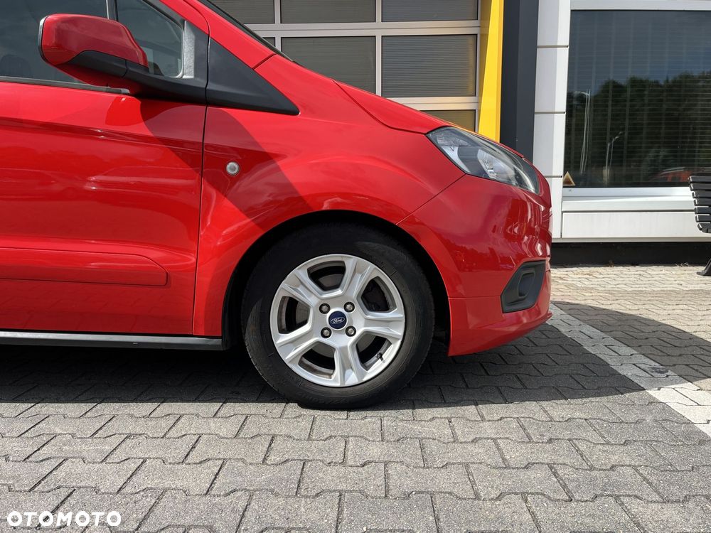 Ford Transit Courier - 18