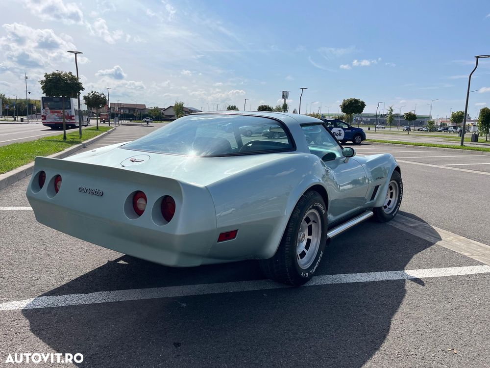 Chevrolet Corvette - 2
