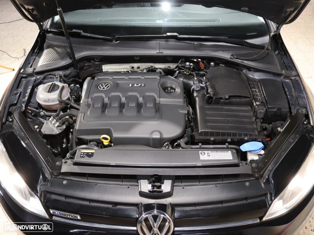 VW Golf 1.6 TDi BlueMotion Confortline - 34