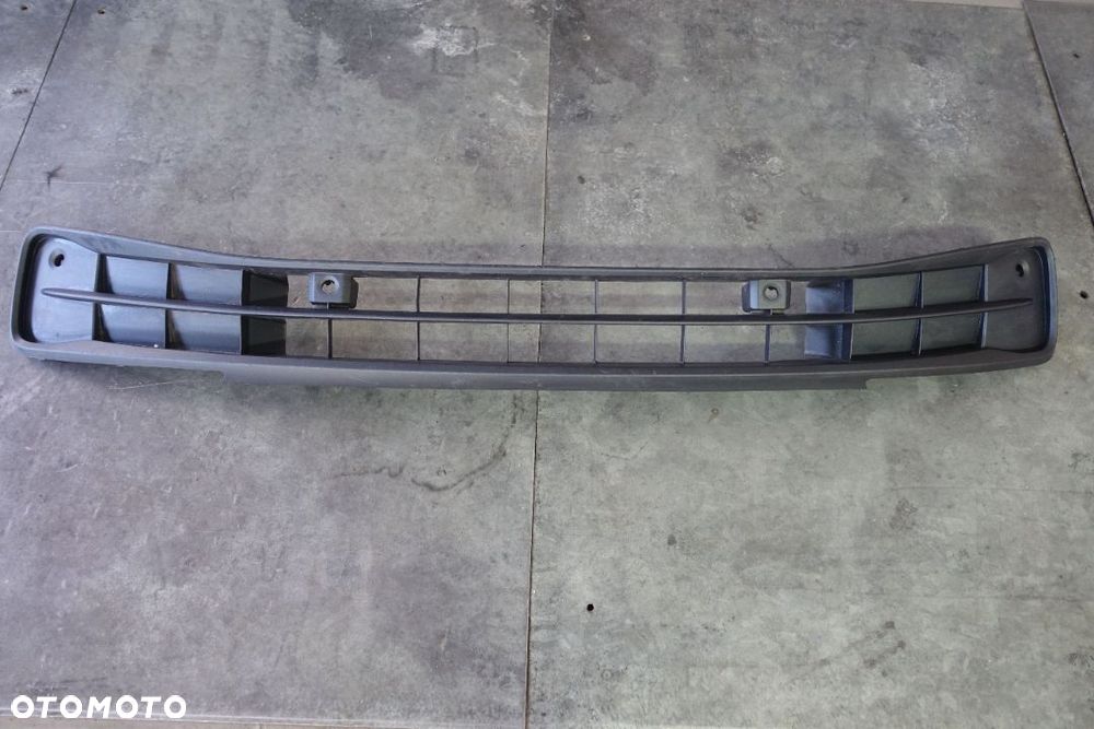 KRATKA ZDERZAKA ŚRODKOWA VW ID 3 ID.3