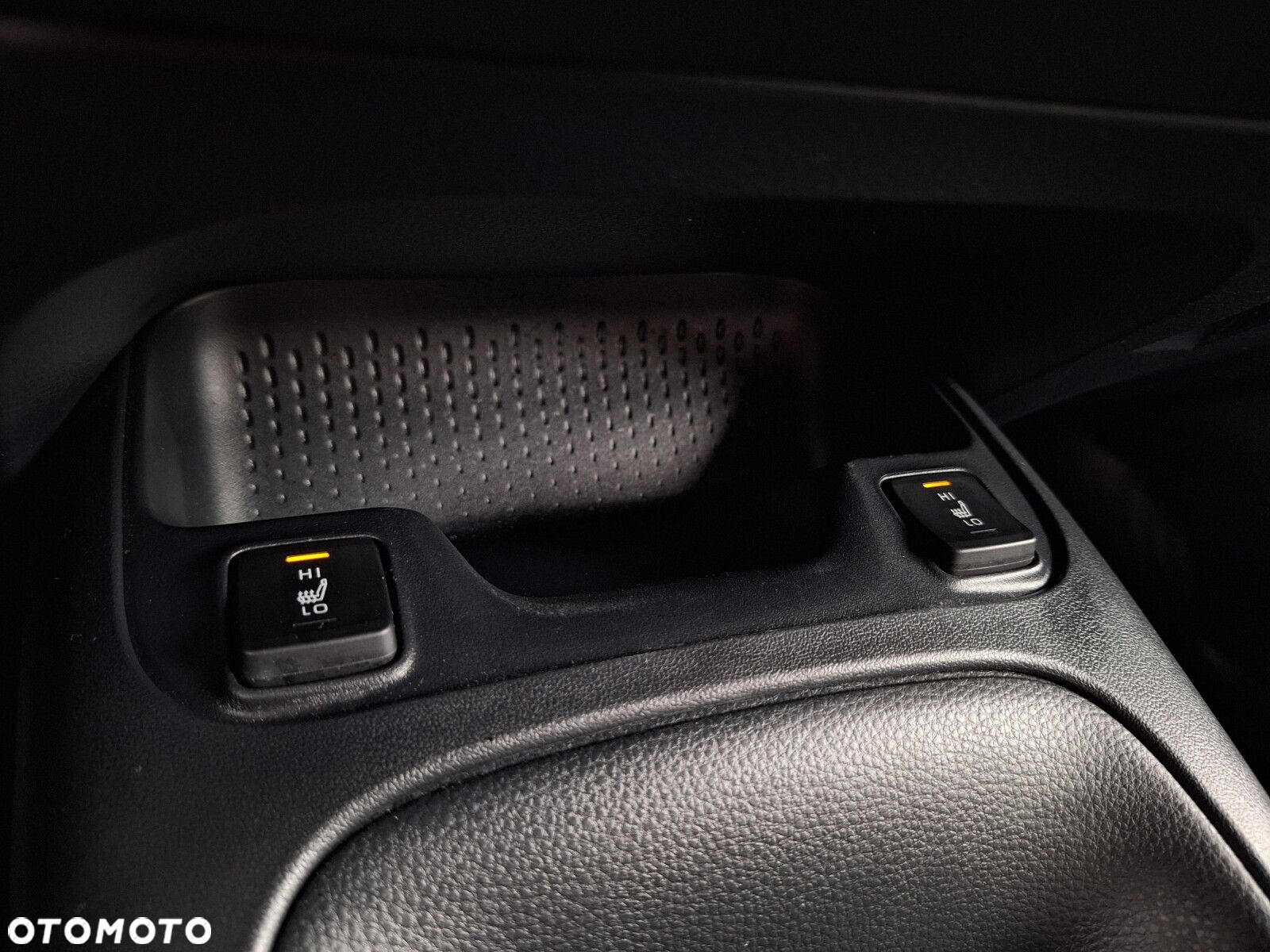 Toyota Corolla 1.8 Hybrid Comfort - 29
