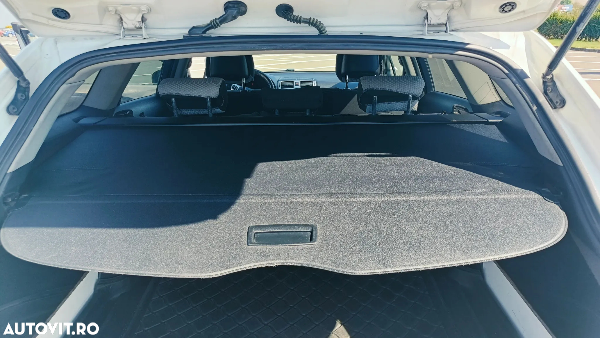 Toyota Avensis - 12