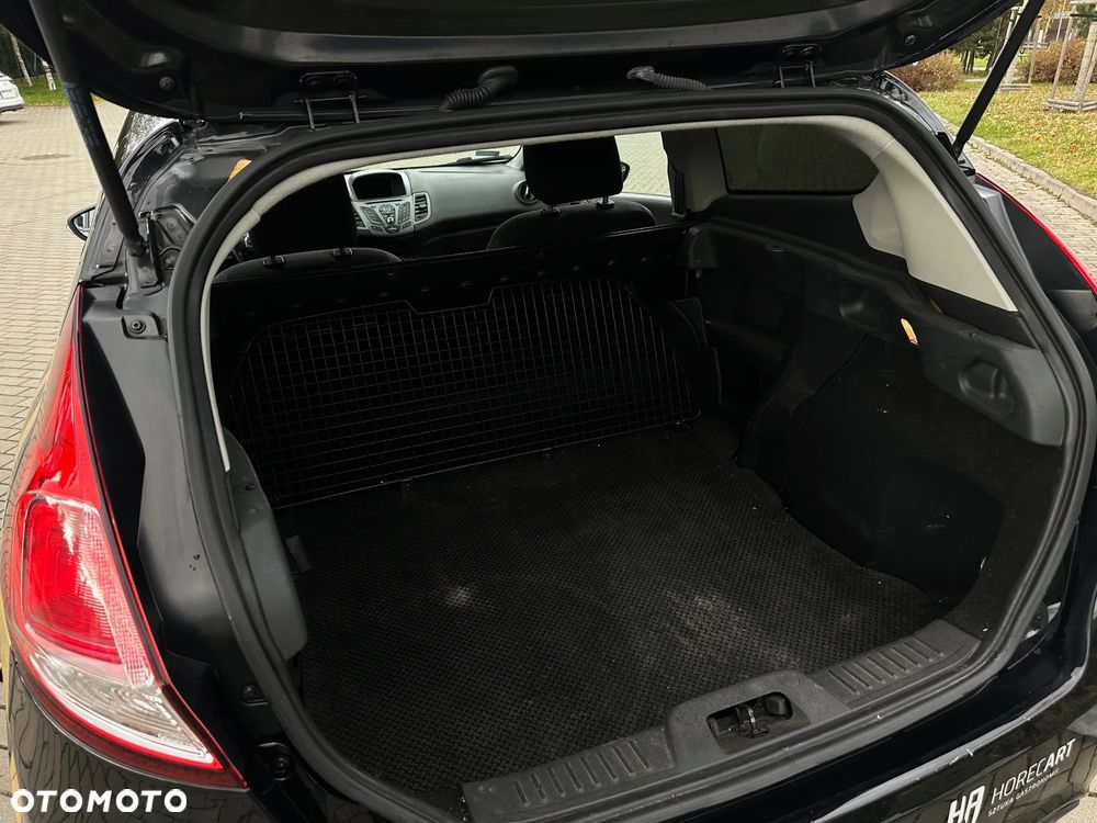 Ford FIESTA VAN - 12