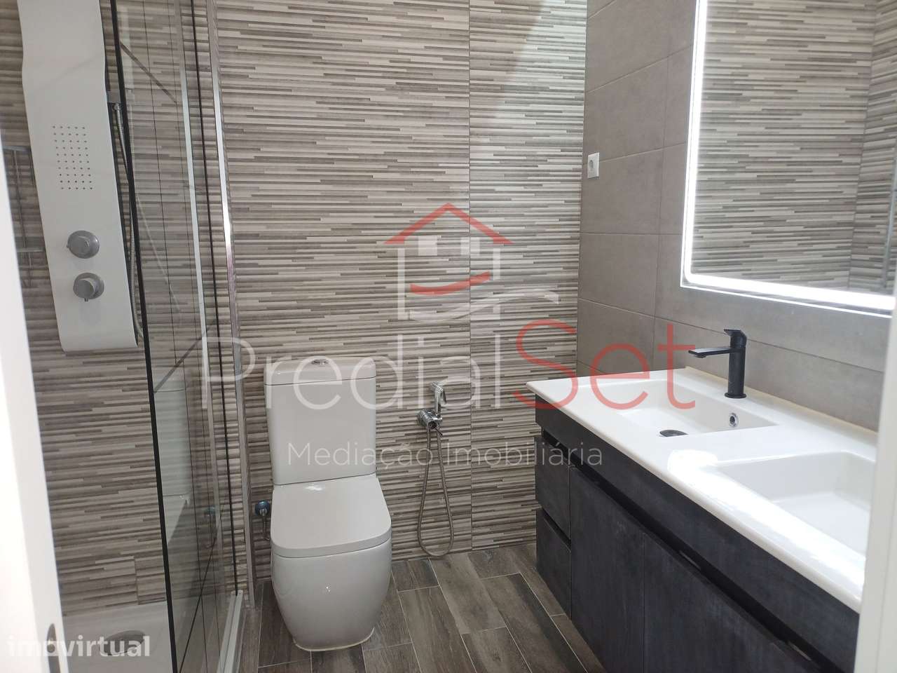 Apartamento T3 Totalmente Renovado-Barreiro - Grande imagem: 5/21