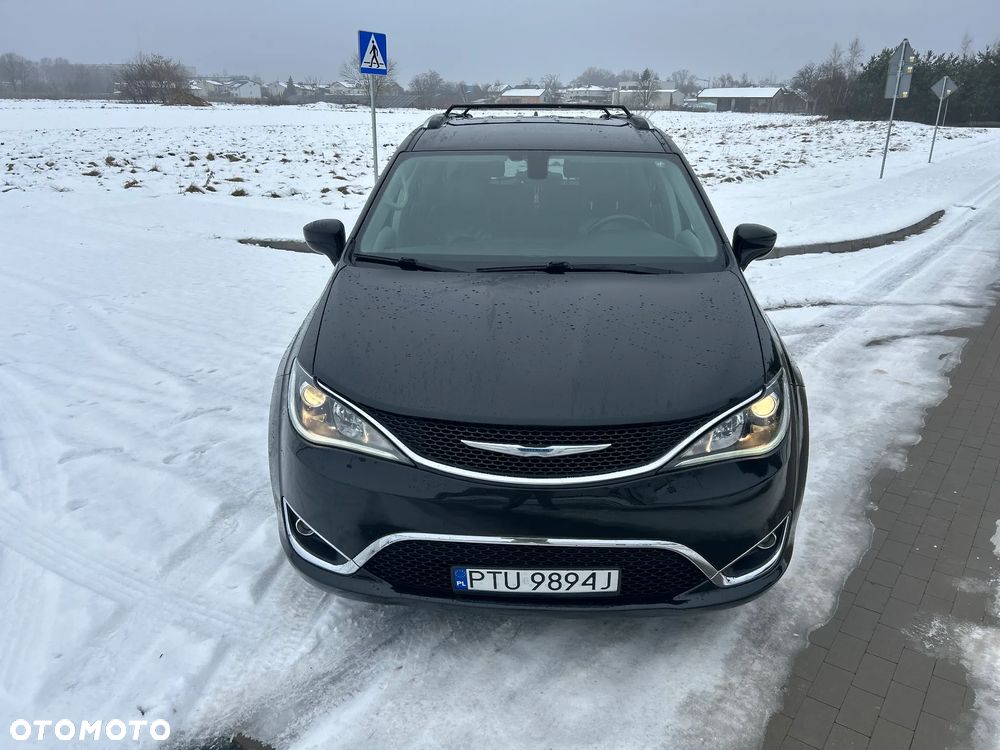 Chrysler Pacifica - 19