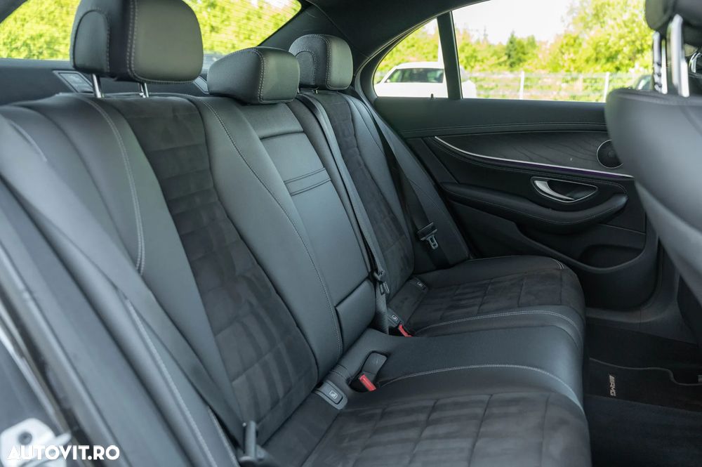Mercedes-Benz E 300 de 9G-TRONIC AMG Line - 8