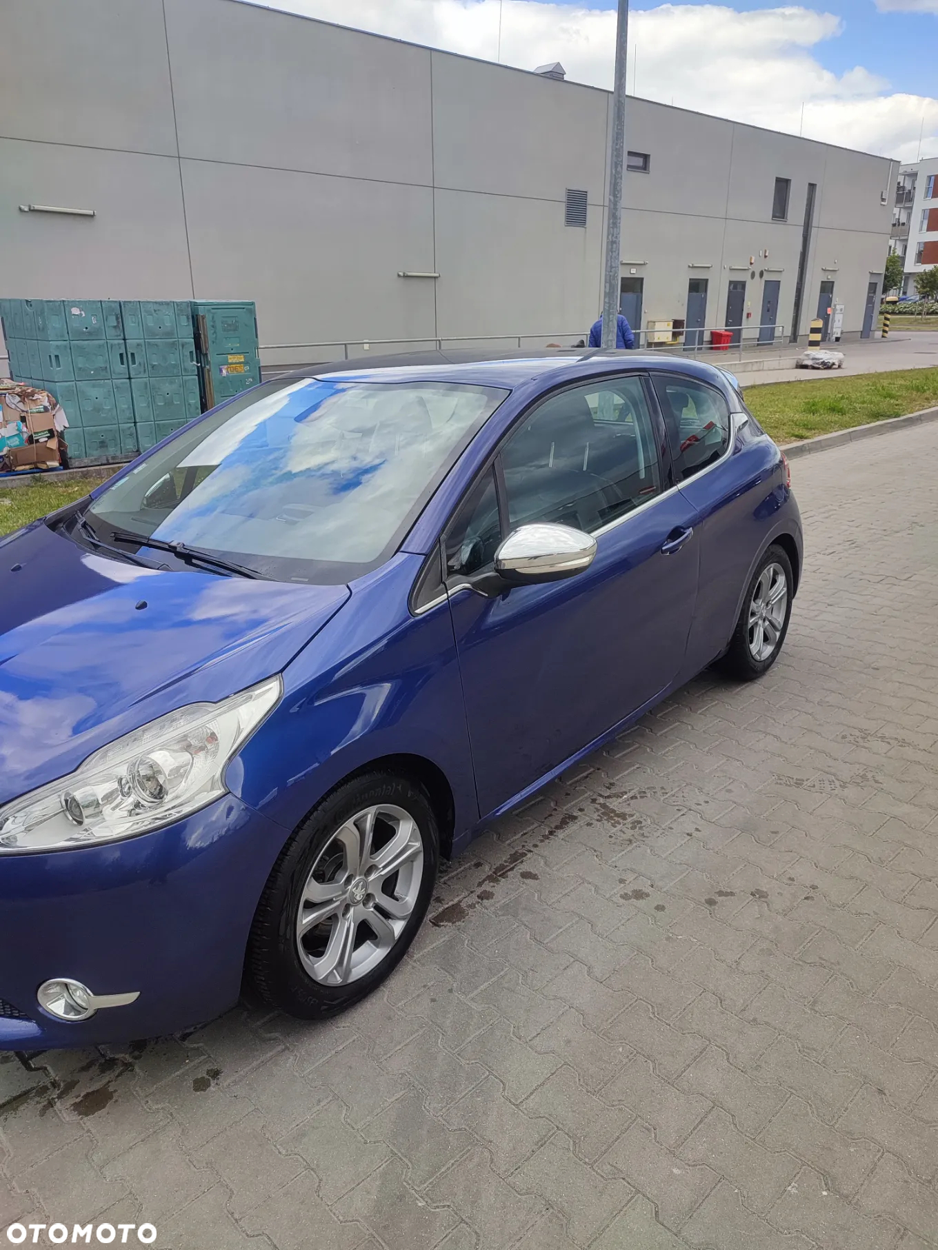 Peugeot 208 e-HDi 92 Stop&Start Allure - 2