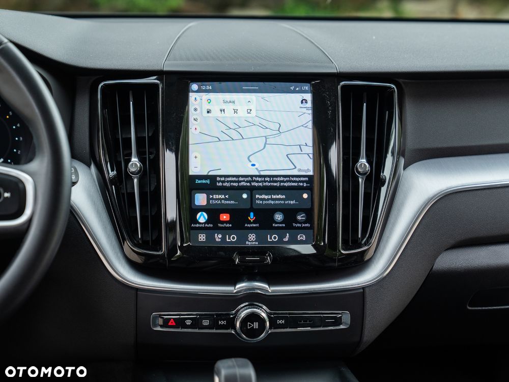 Volvo XC 60 B4 D AWD Geartronic Momentum Pro - 36