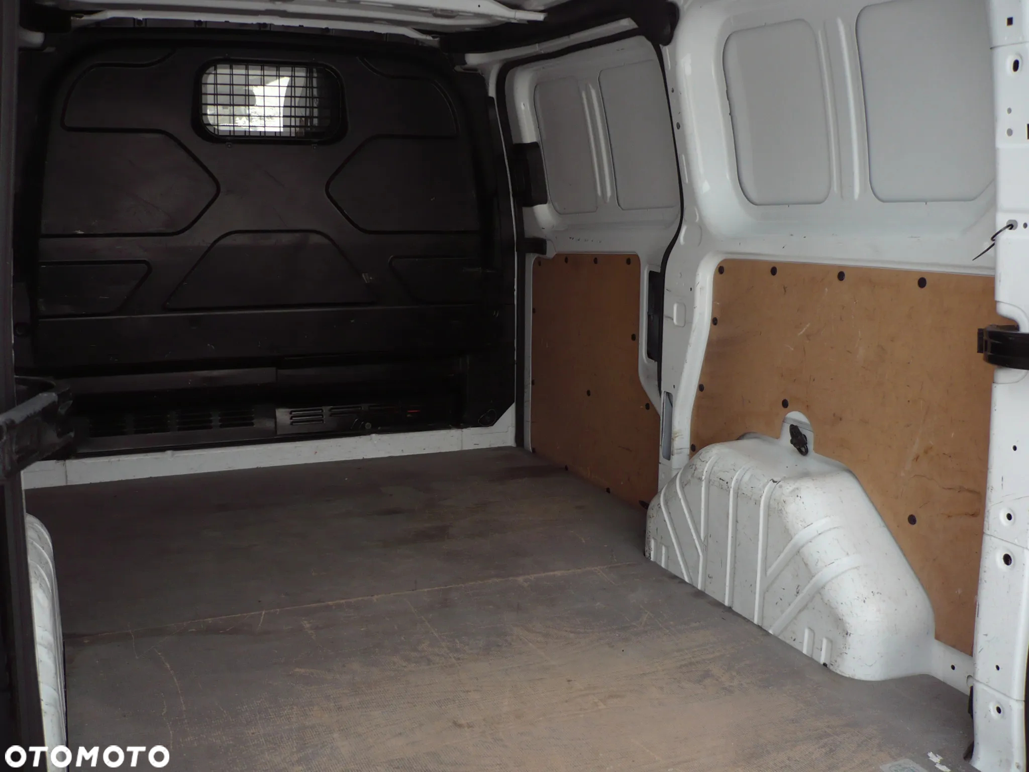 Ford Transit Custom - 12