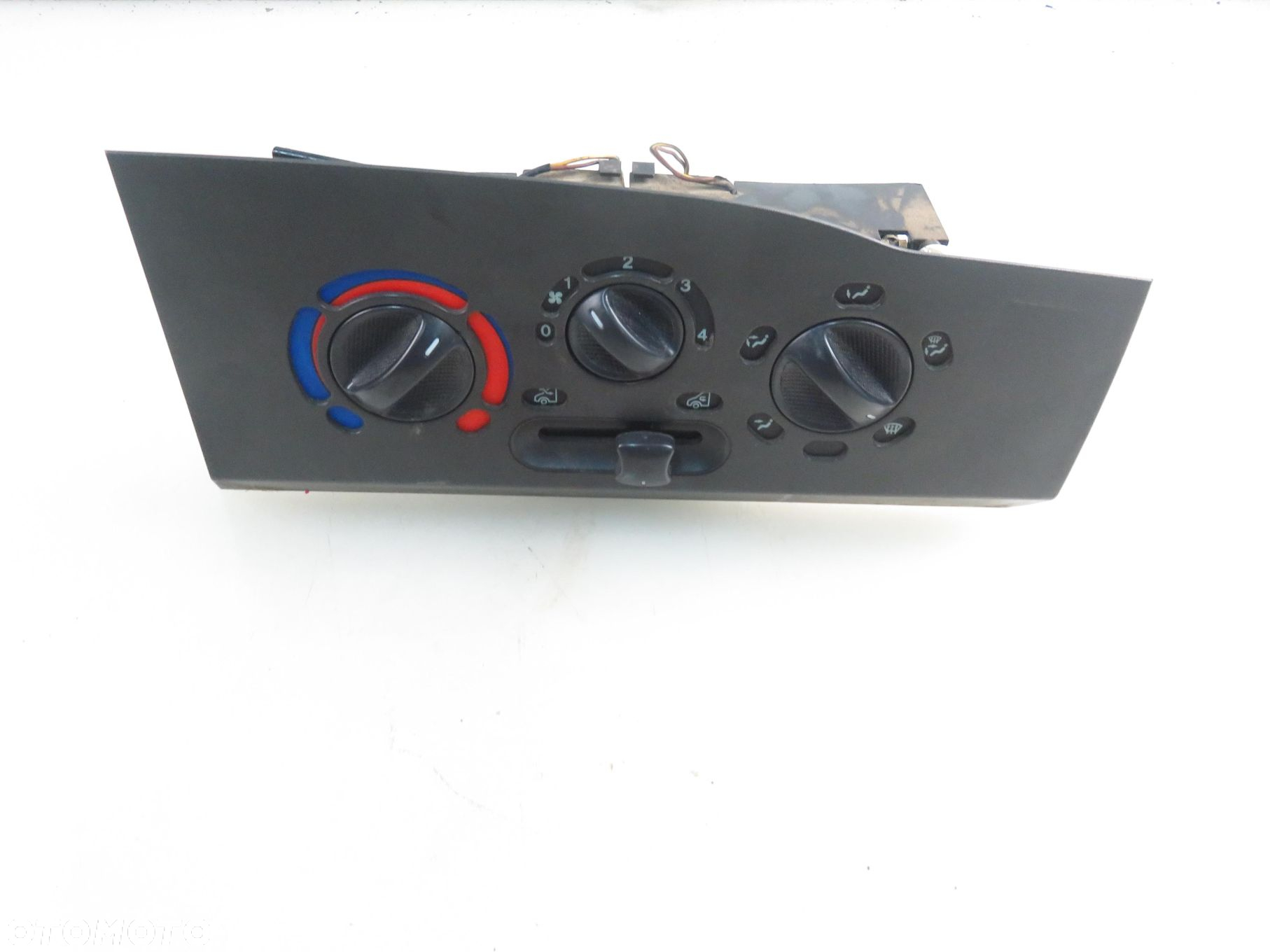 PANEL NAWIEWU IVECO DAILY III 123842800 - 2