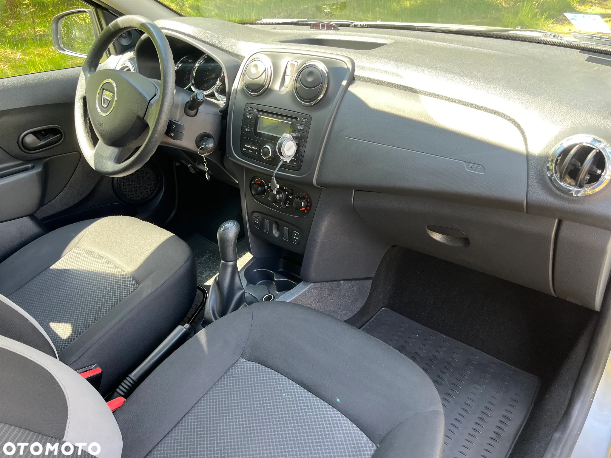Dacia Sandero 1.2 16V Ambiance - 32
