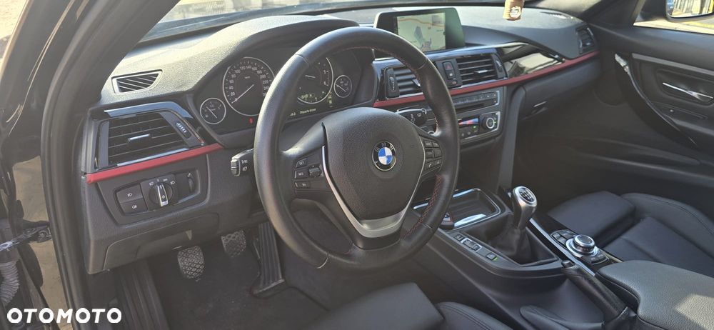 BMW Seria 3 318d DPF Edition Sport - 25
