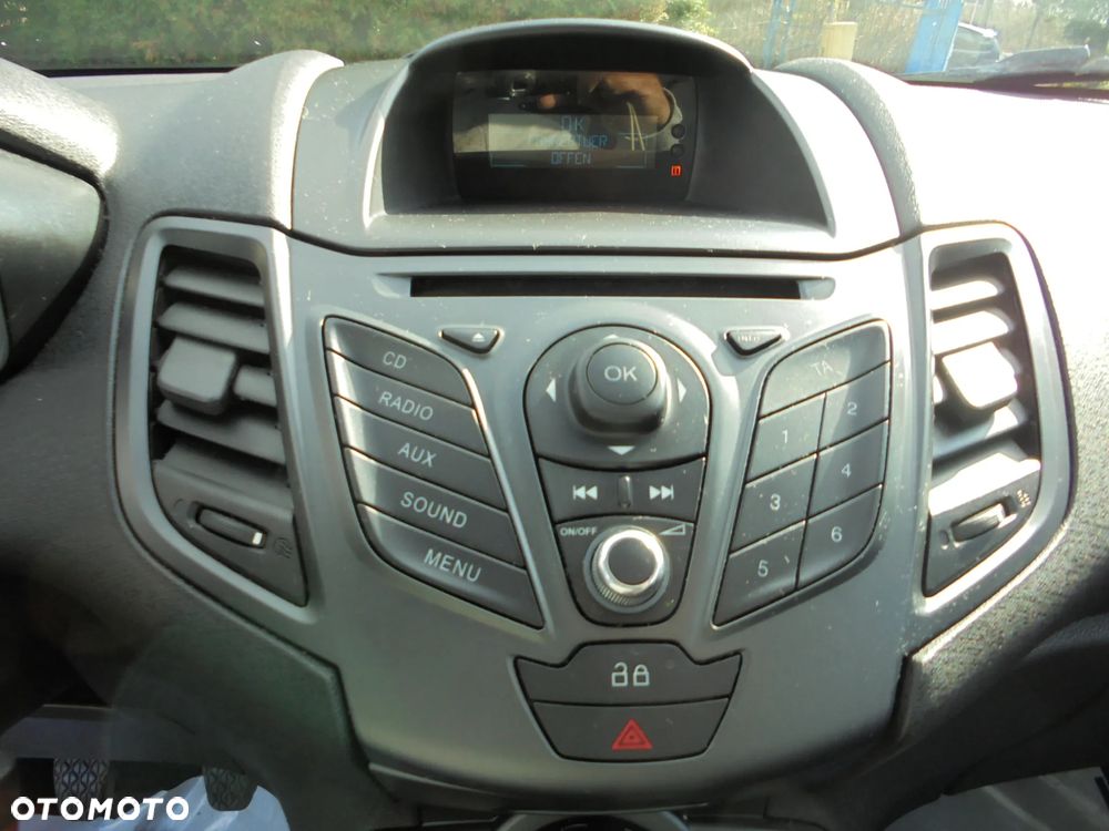 Ford Fiesta 1.25 Ambiente - 17