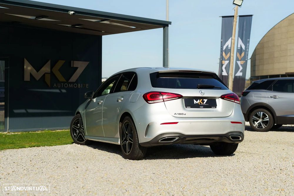 Mercedes-Benz A 180 d 7G-DCT AMG Line - 3