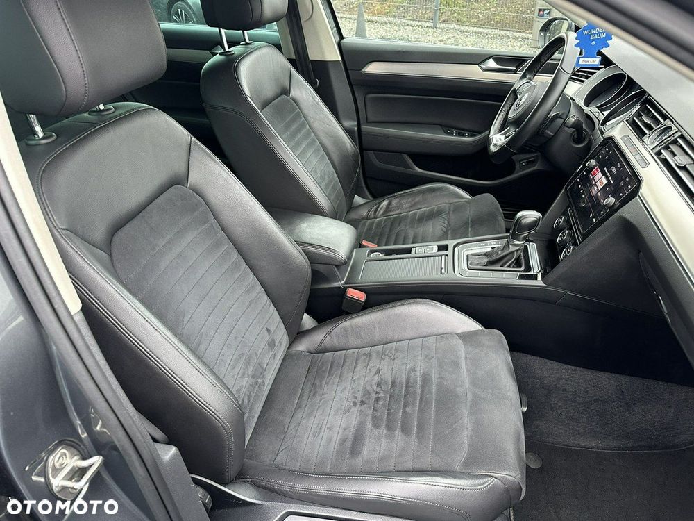 Volkswagen Passat - 33