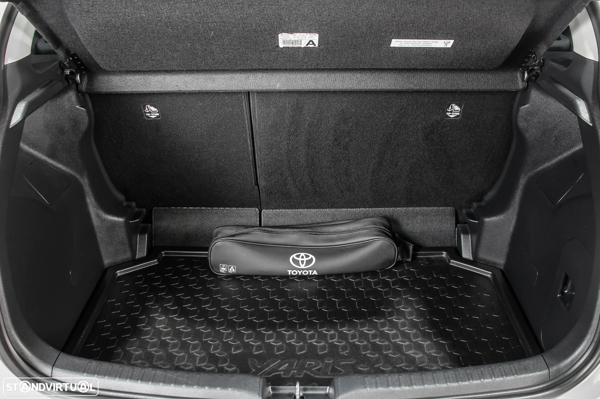 Toyota Yaris 1.5 HDF Comfort Plus - 29