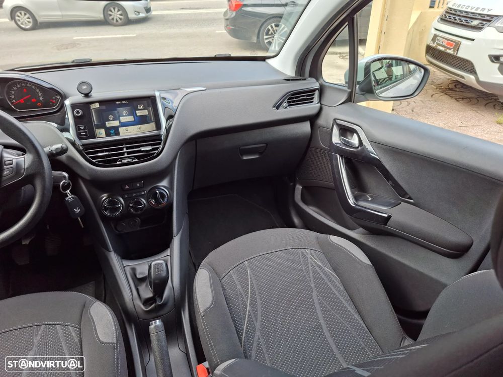 Peugeot 208 82 VTI Style - 26