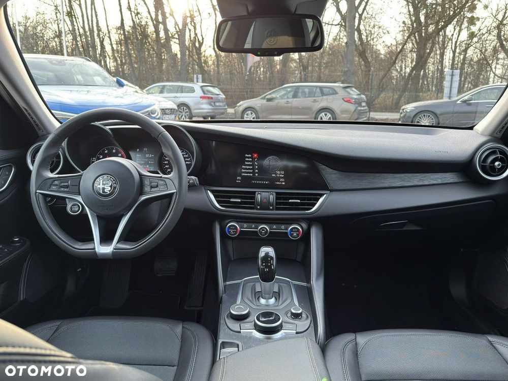 Alfa Romeo Giulia - 22