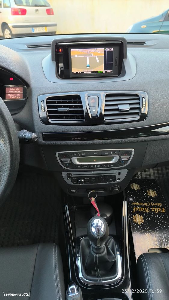 Renault Mégane ENERGY dCi 110 Start & Stop Bose Edition - 22