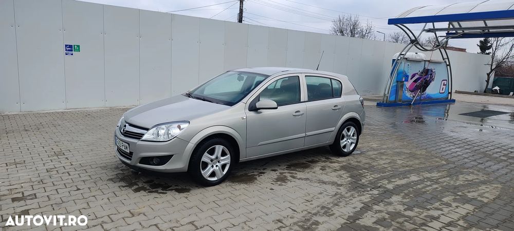 Opel Astra 1.9 CDTI Enjoy - 1
