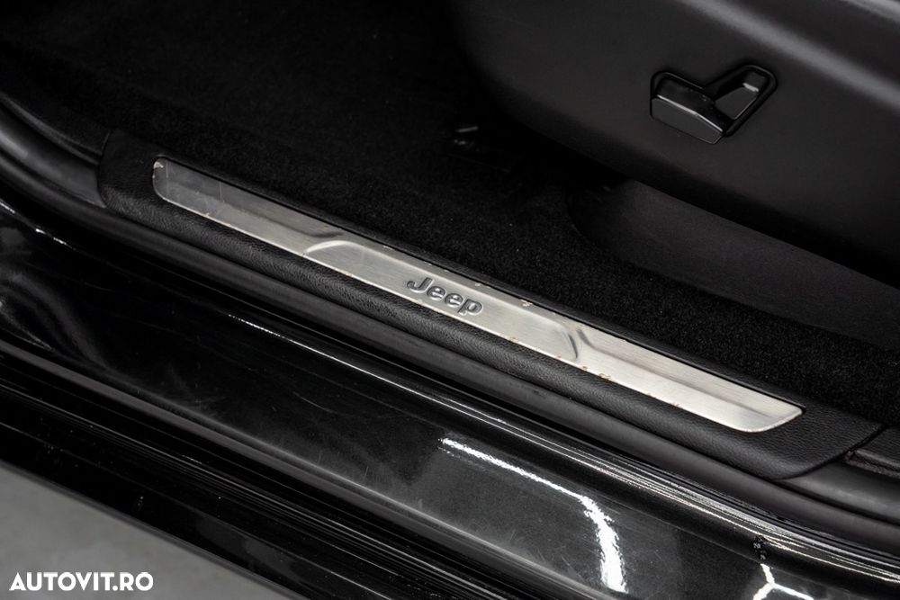 Jeep Grand Cherokee 3.0 TD AT Overland - 29