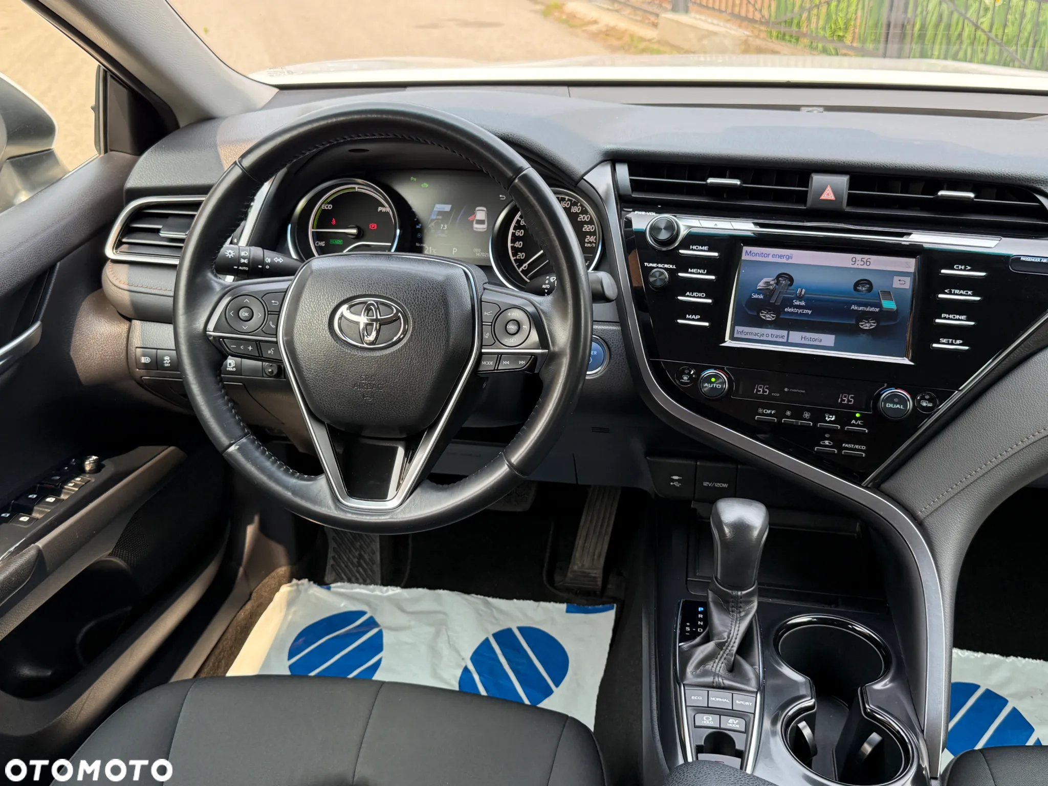 Toyota Camry 2.5 Hybrid Comfort CVT - 8