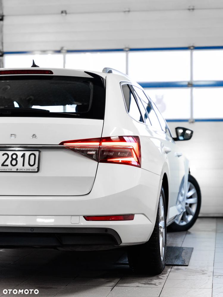 Skoda Superb 2.0 TDI Ambition DSG - 12