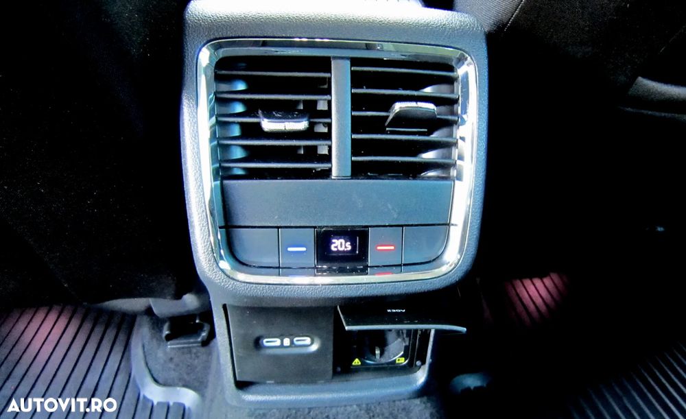 Skoda Octavia 2.0 TDI DSG 4X4 Style - 25