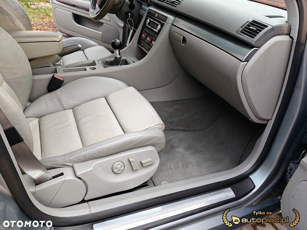 Audi A4 Avant 1.8 T quattro - 14