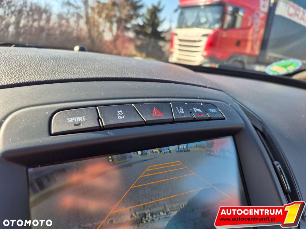 Opel Insignia - 36