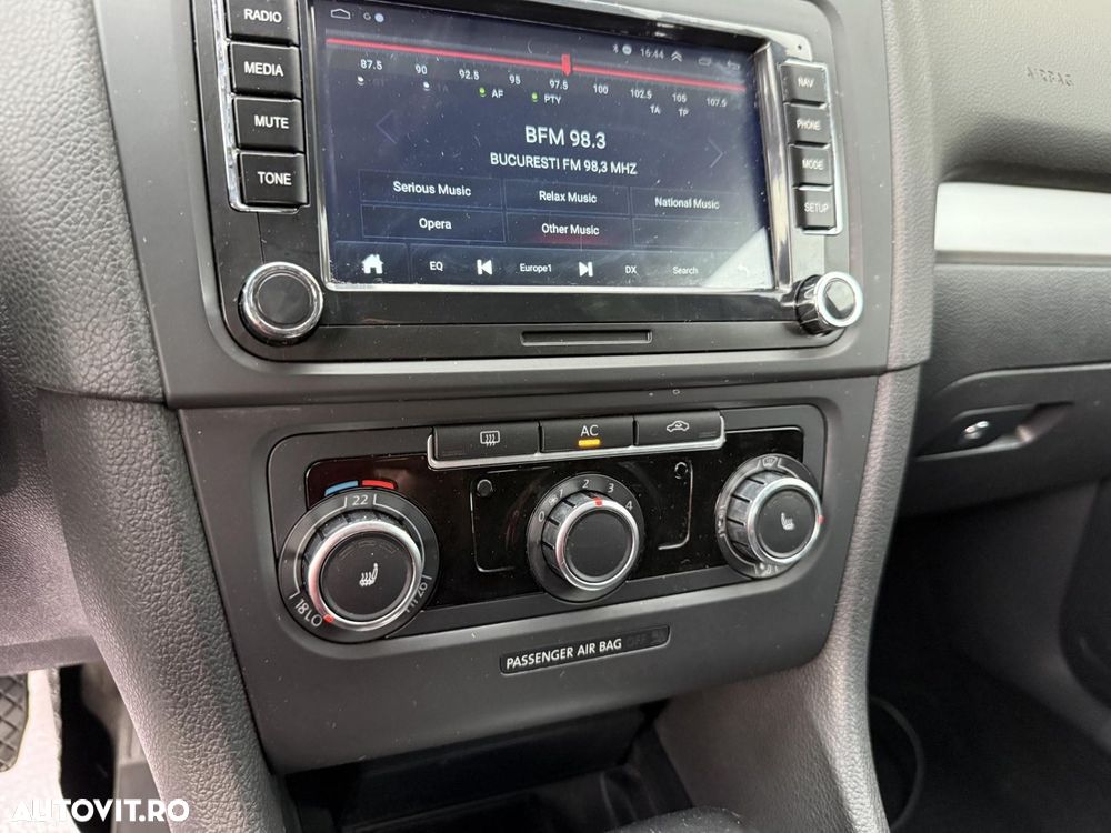 Volkswagen Golf - 12