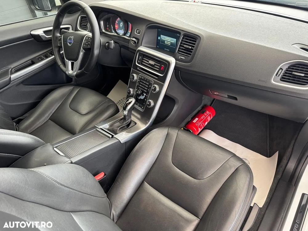 Volvo S60 T2 Geartronic Summum - 8