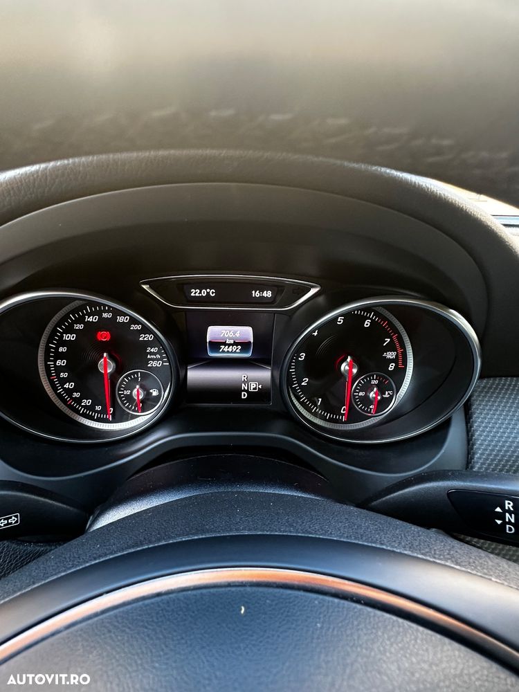 Mercedes-Benz GLA - 17