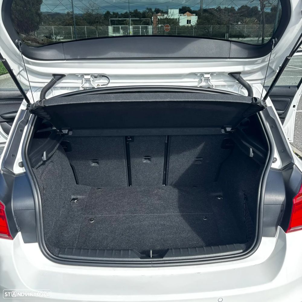 BMW 118 d Aut. M Sport - 29