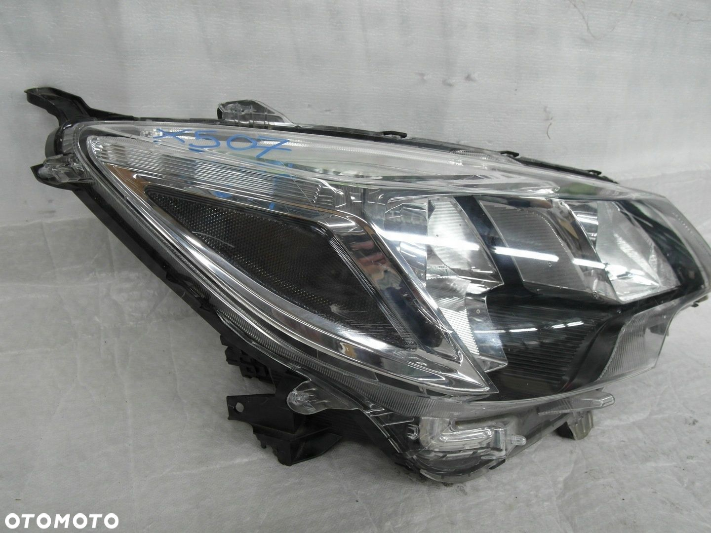 MITSUBISHI SPACE STAR III IDEALNA LAMPA PRZEDNIA PRAWA PRAWY W5335 NR72 - 2