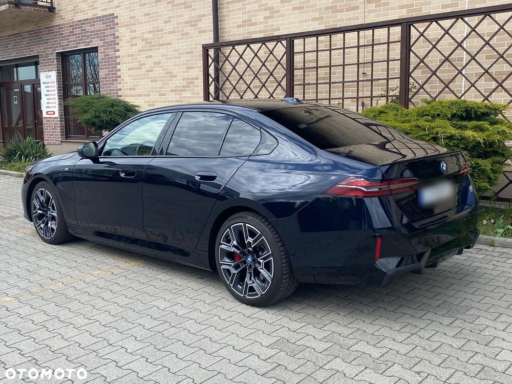 BMW Seria 5 550e xDrive PHEV M Sport - 5