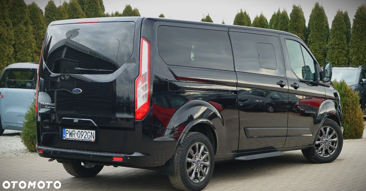 Ford Tourneo Custom - 8