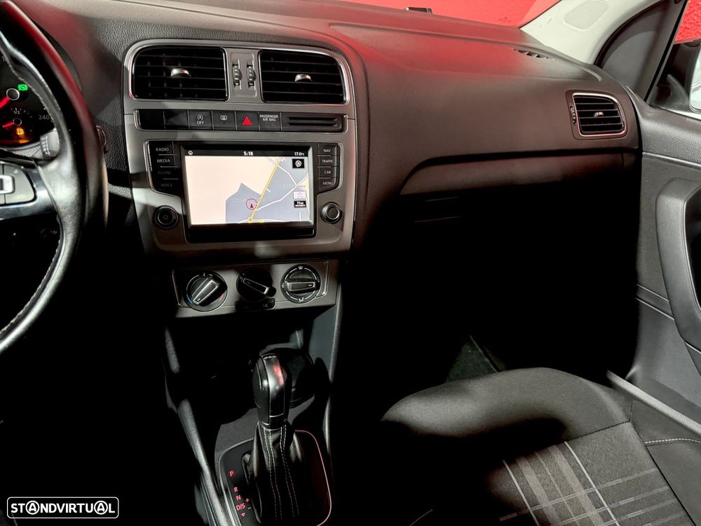 VW Polo 1.4 TDi Lounge DSG - 27